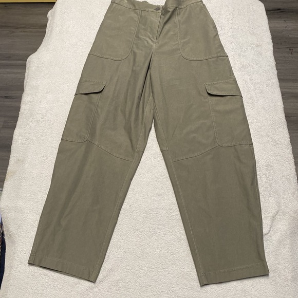 lululemon athletica Pants - Lululemon Light Utilitech Cargo Pants Womens 30 Army Green Olive High Rise Baggy